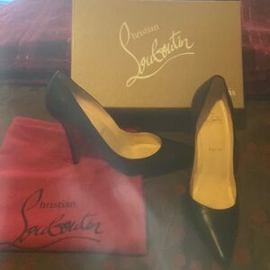 Christian Louboutin Apostrophy pump w/peekaboo red heel